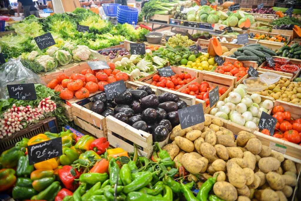 market, stand, vegetables-601580.jpg